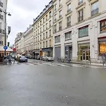 78m² 3 slaapkamer, 1 privé badkamer Appartement in 8th - Champs Elysees